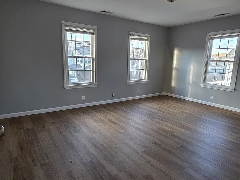 126 Tremont St #B — Photo 10