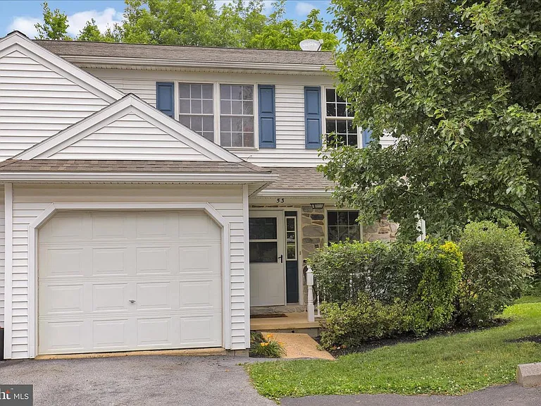 53 Heron Rd — Photo 1