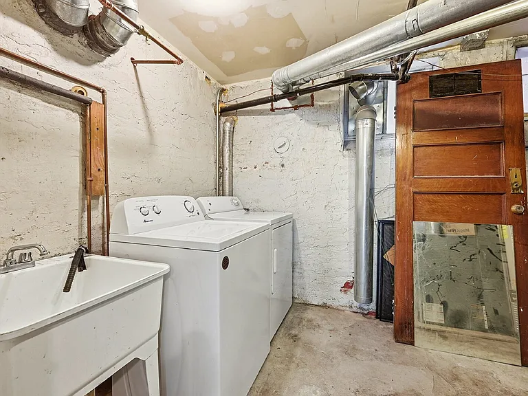 1525 Madison St — Photo 34