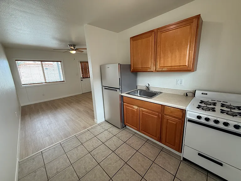 4730 W Point Loma Blvd #8 — Photo 8