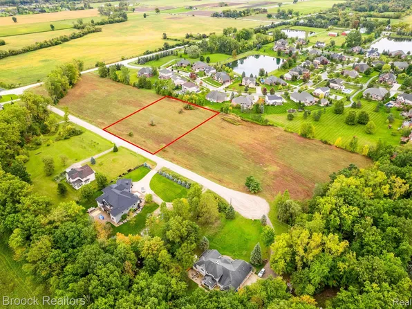 13374 Cousin Ct, Washington, MI 48094