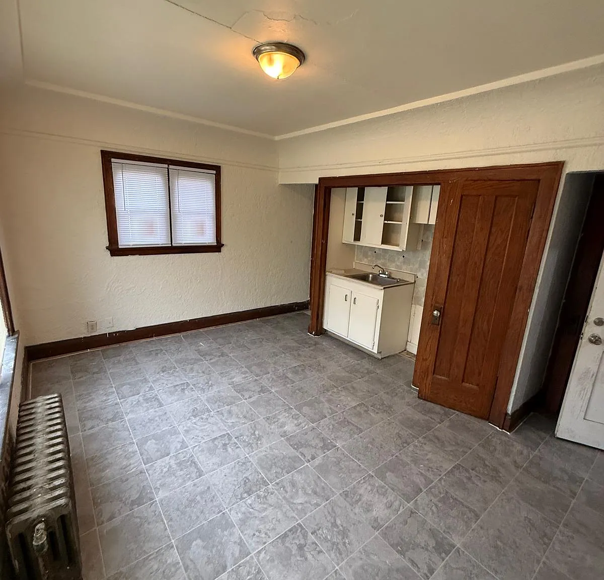 1242 West Highland Avenue - 7 — Photo 1