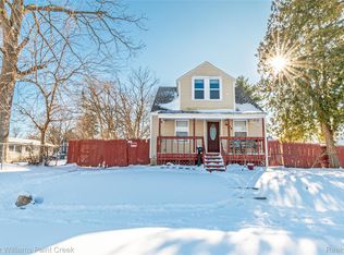 78 E Strathmore Ave, Pontiac, MI 48340