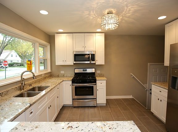 2nd image of 2933 Elder Ln