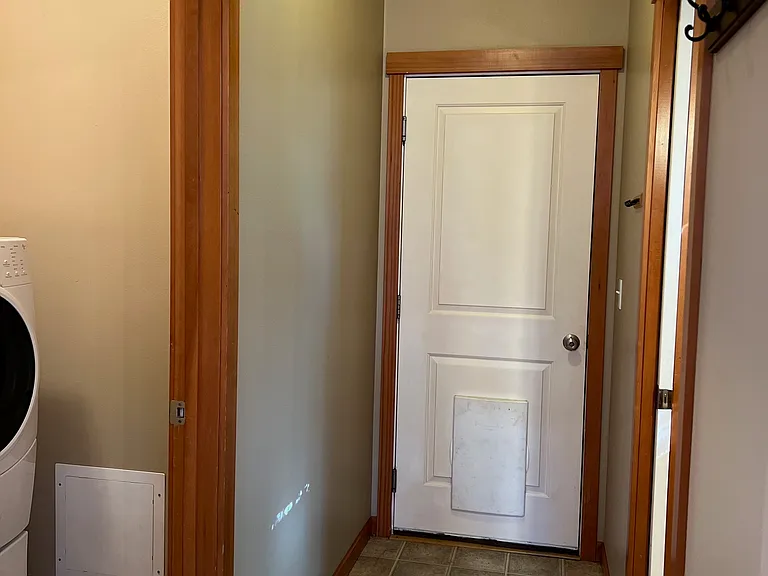 4133 Cook St — Photo 9