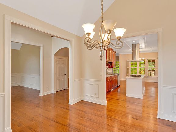 5th image of 9237 Leaf Brook Ln