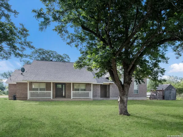 12195 BARKER RD, Atascosa, TX 78002