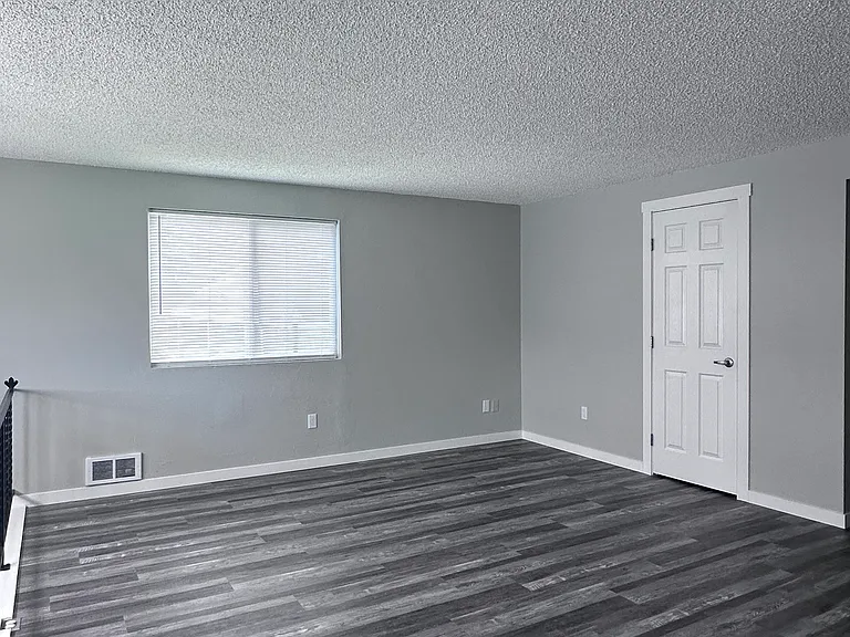 1050 N 21st St #1 — Photo 2
