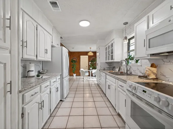 217 Melody Ln, Terrell, TX 75160