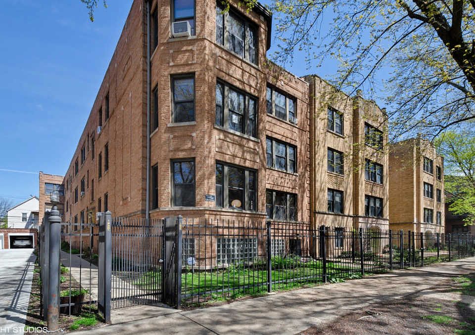 1st image of 1236 W Carmen Ave APT 1S