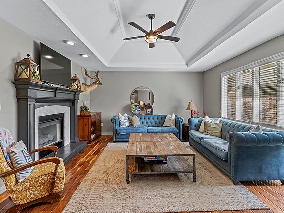 4th image of 4625 S Turnberry Avenue