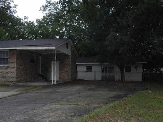 2nd image of 1501 W Adams Ave