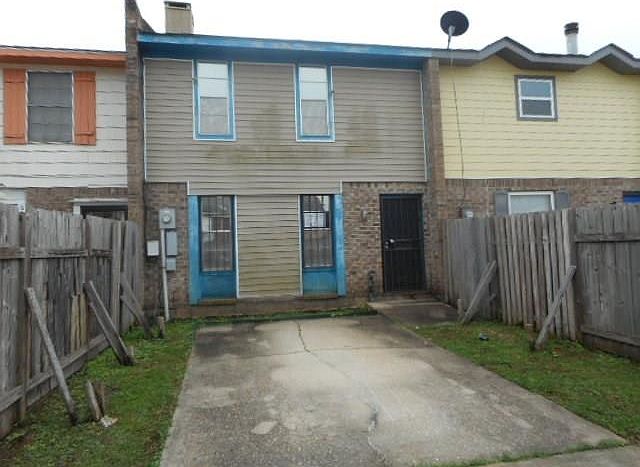 1st image of 6594 Coveview Ct