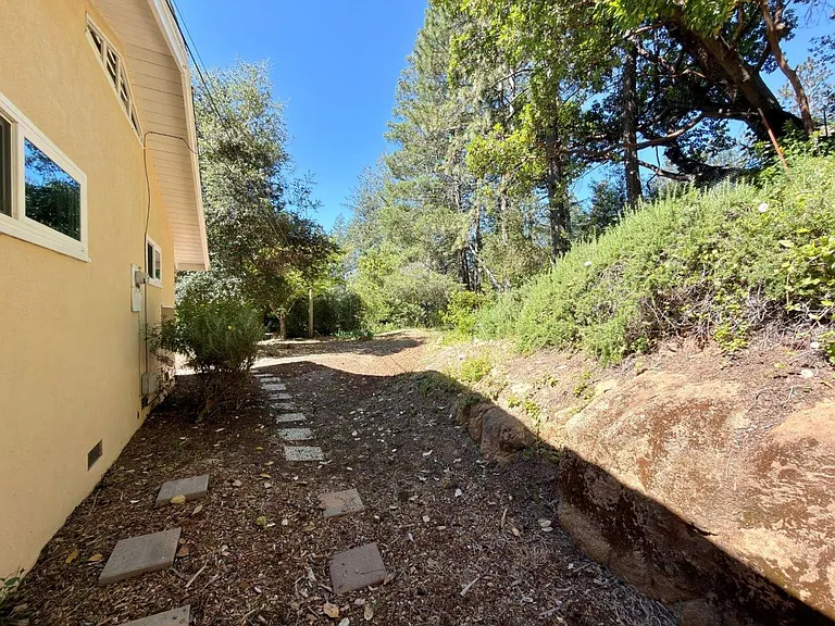 275 Cold Springs Rd — Photo 30