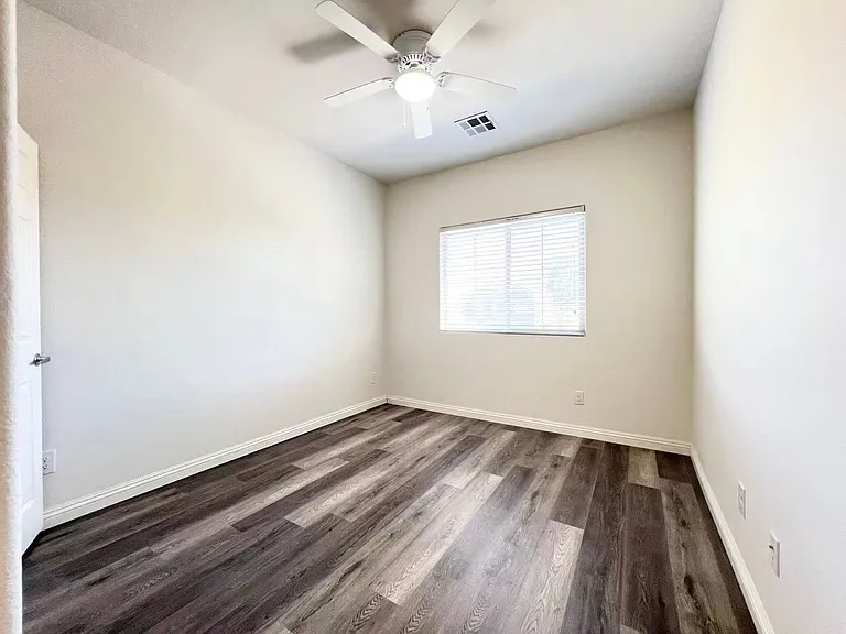 1146 Bobby Basin Ave — Photo 21