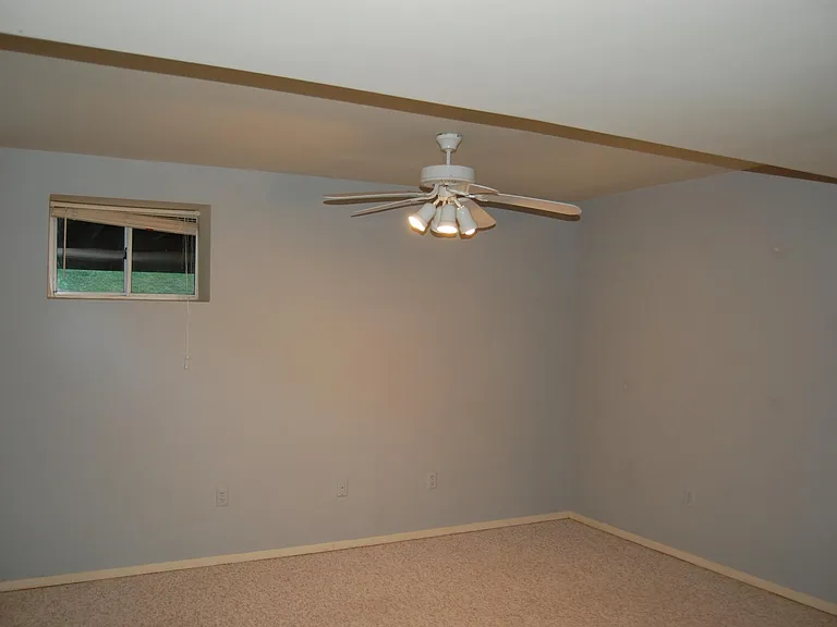 7732 Heatherside Ln — Photo 14