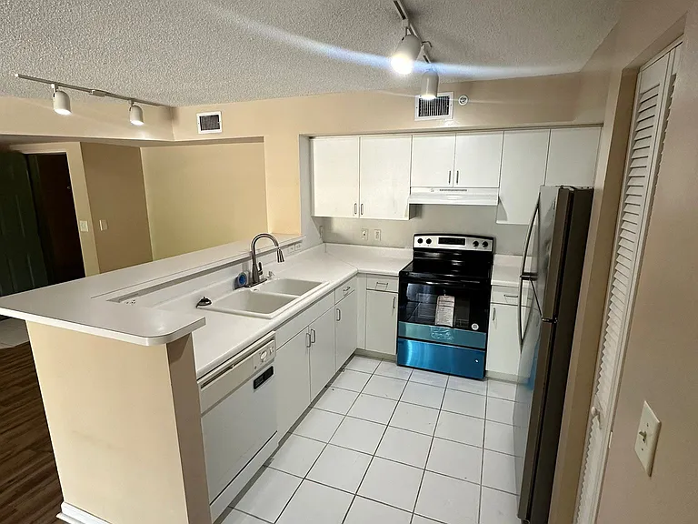 205-4828 State Highway 205 #205 — Photo 51