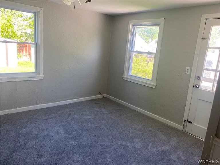 21 Chapman Pl — Photo 4