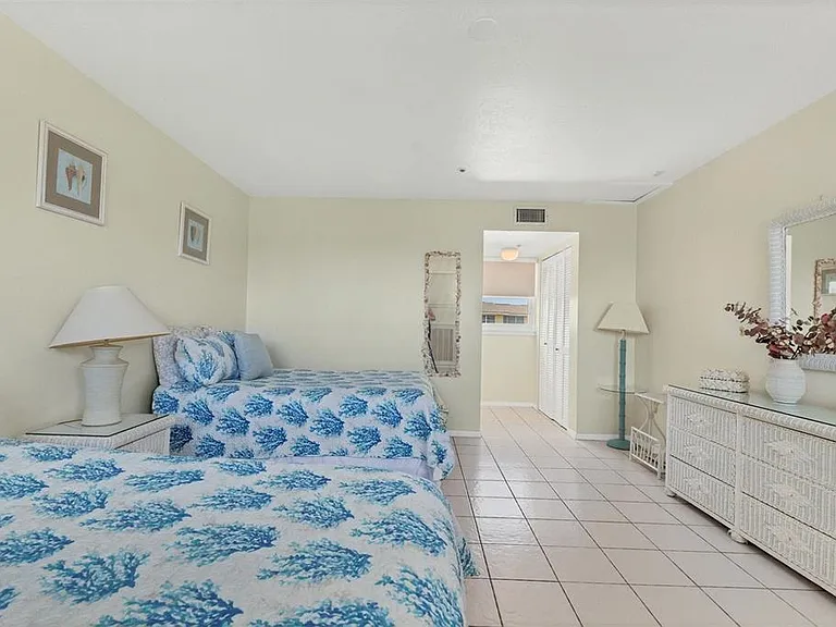 9400 Little Gasparilla Is #E2 — Photo 14