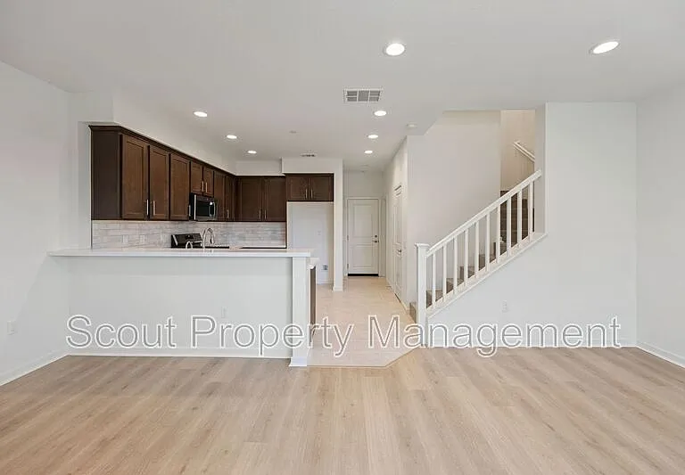 39529 Tannat Dr — Photo 6