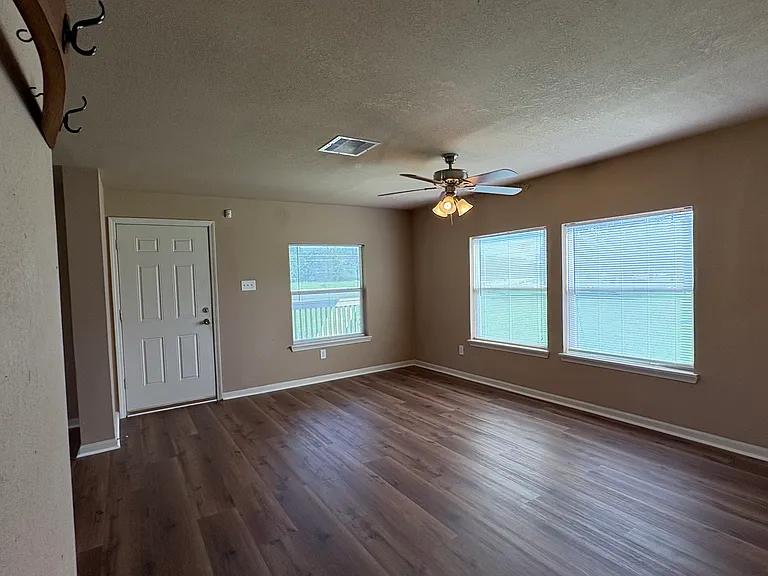 3310 Band Rd — Photo 12