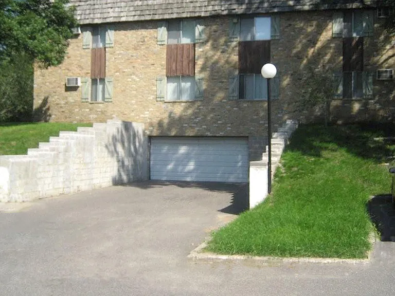 Victoria Flats Roseville — Photo 30