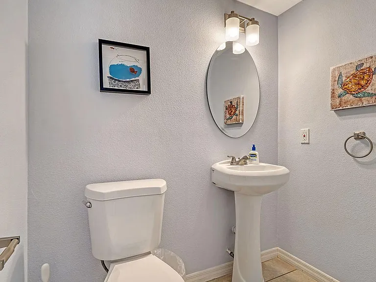 6061 Border Ln — Photo 32