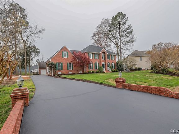 3rd image of 8123 Braxton Ct