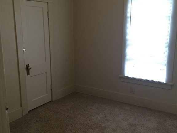 4th image of 444 S 10th St