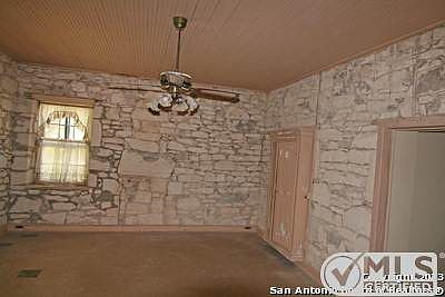 3rd image of 1113 Alamo St