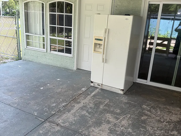 2925 Atlanta Ave — Photo 3