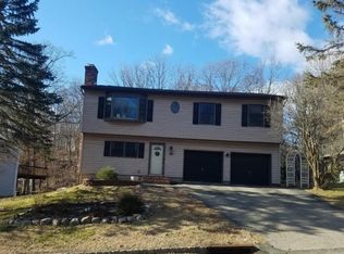 12 Di Vito Trl, Hopatcong, NJ 07843