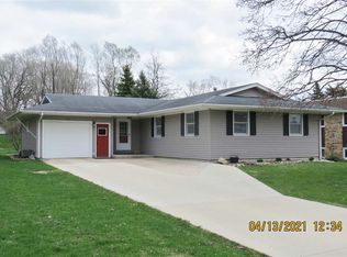117 N Jones Ave, Maquoketa, IA 52060
