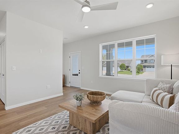 5th image of 1885 Carroll Ct