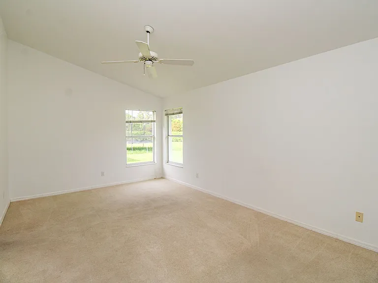 10201 Regent Cir — Photo 30