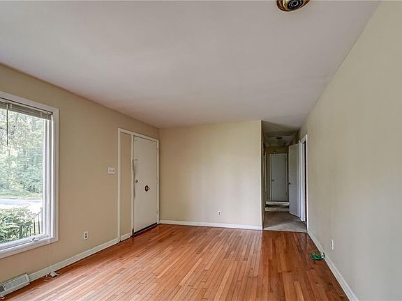 5th image of 803 Daleview Pl