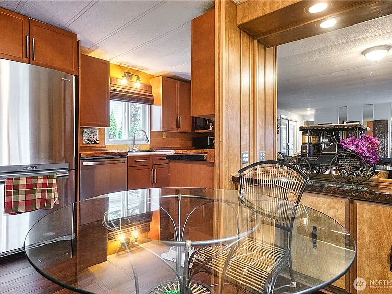 1555 Panorama Dr — Photo 6