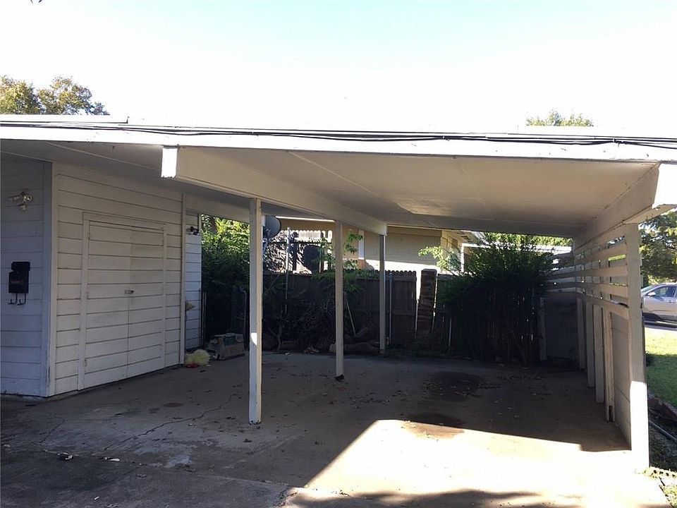 2nd image of 3034 Townsend Dr