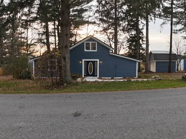 11950 Comer Rd, Waterford, PA 16441