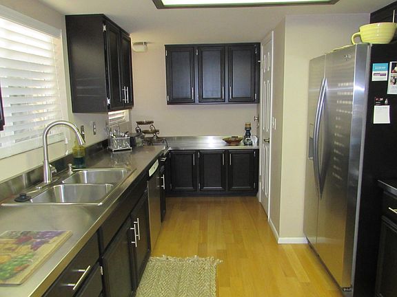 4th image of 1316 E Canterbury Dr