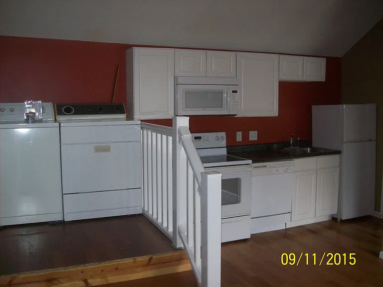 652 Wisconsin St #4 — Photo 4