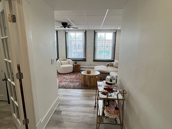 4th image of 654 Main St #5