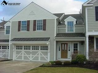 121 Bell Tower Ct, Chagrin Falls, OH 44022