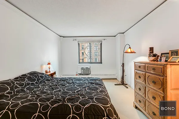 Sold by Bond New York | media 14