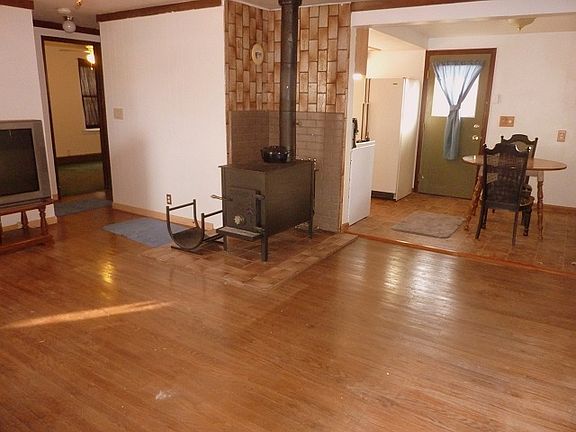 5th image of 2305 W 6th Ave