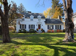 235 N Abington Rd, Clarks Green, PA 18411