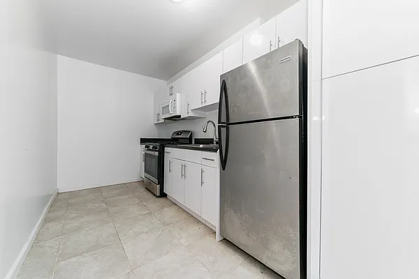 Rented by MNS | media 4