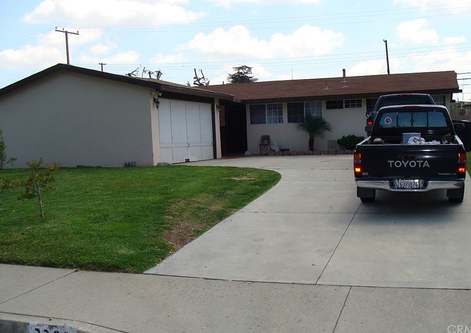 1st image of 2288 Canterbury Ave