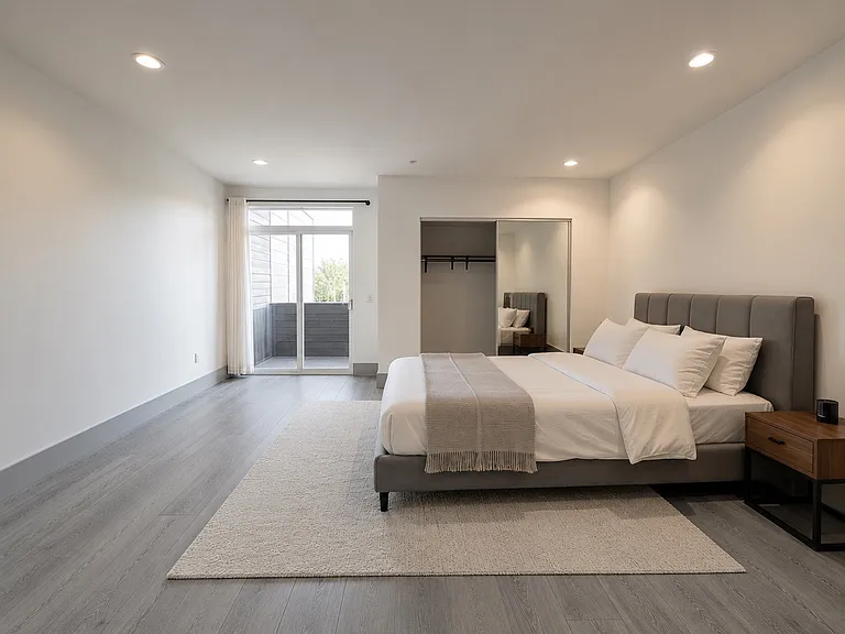 14954 Sherman Way #203 — Photo 7