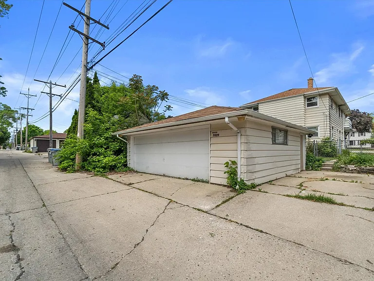 7029 W Hampton Ave — Photo 20